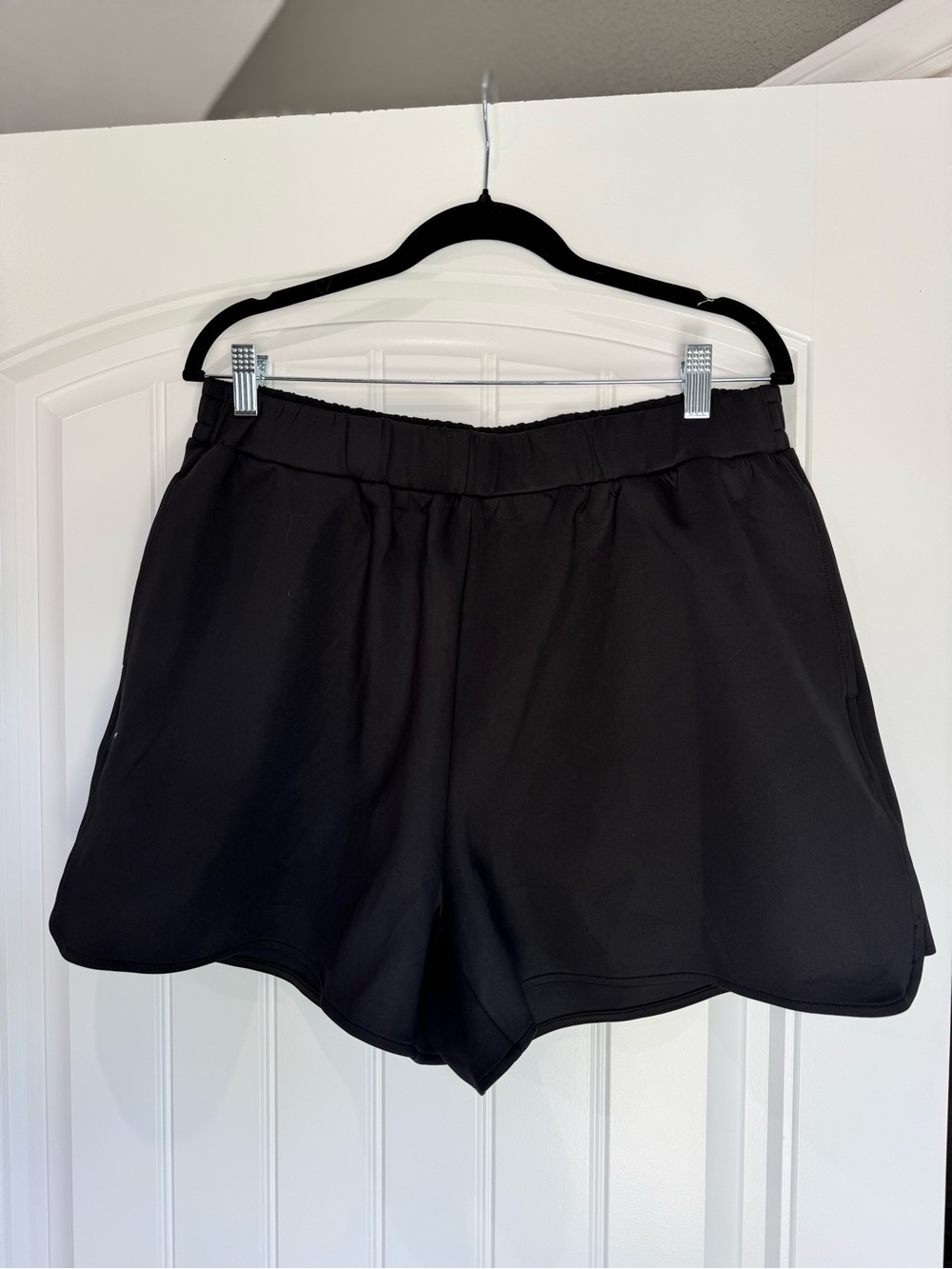 SSYS The Label Black Air Shorts High Rise Athletic Lightweight Size XL